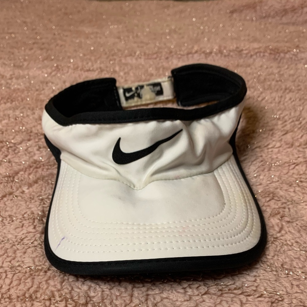 Nike tennis hat